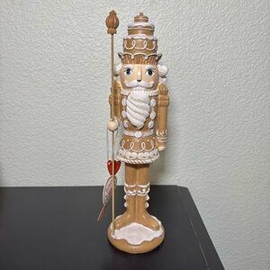 Peppermint Square Christmas Holiday Gingerbread Nutcracker 14 Inch Brown‎ NEW